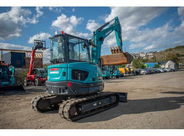 Midiexcavator SUNWARD SWE 60 Uf de vanzare